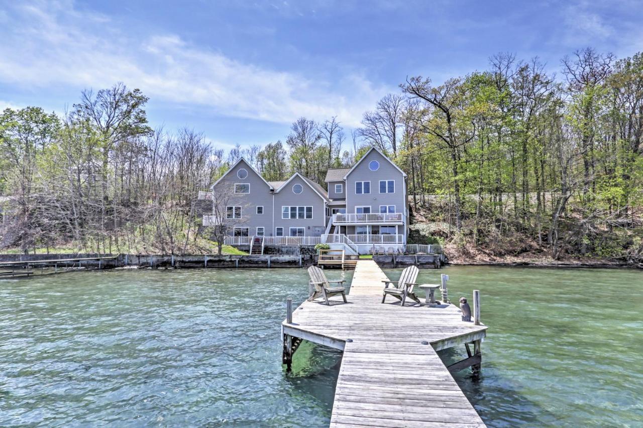 Waterfront Seneca Lake House Fire Pit And Boat Dock Geneva Ngoại thất bức ảnh
